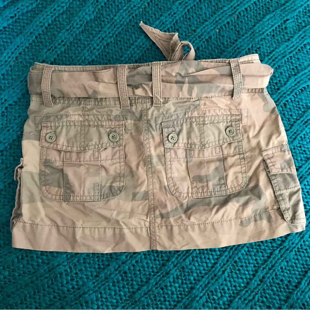 Y2k Hollister mini camo cargo skirt - Picture 8 of 16